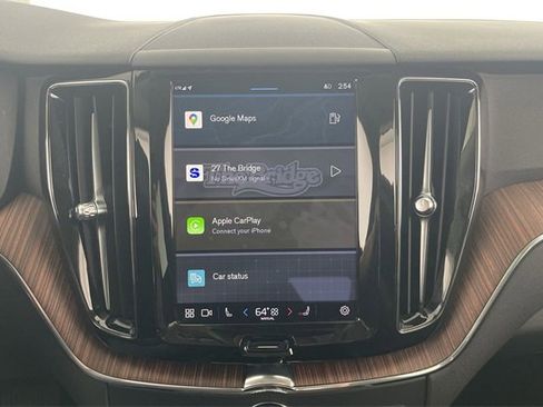 Used 2023 Volvo XC60 B5 Plus image 38