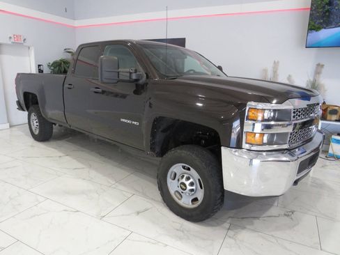 Used 2019 Chevrolet Silverado 2500 W/T AWD/4WD image 1