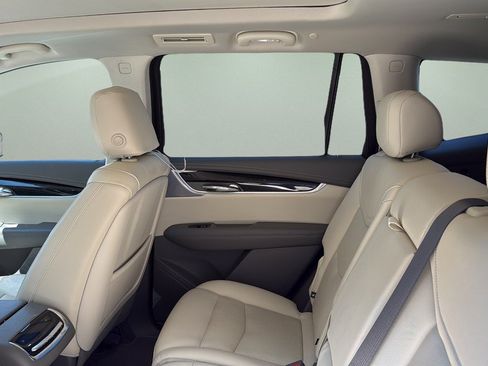 Certified 2023 Cadillac XT6 Premium Luxury w/ Technology Package AWD/4WD image 22