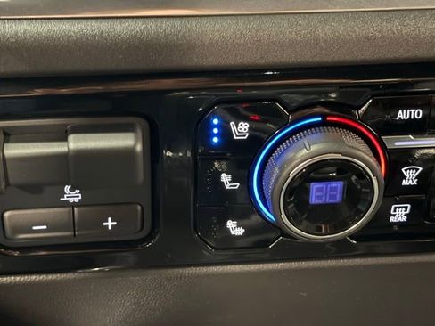 Used 2024 Chevrolet Silverado 1500 High Country w/ High Country Premium Package image 33