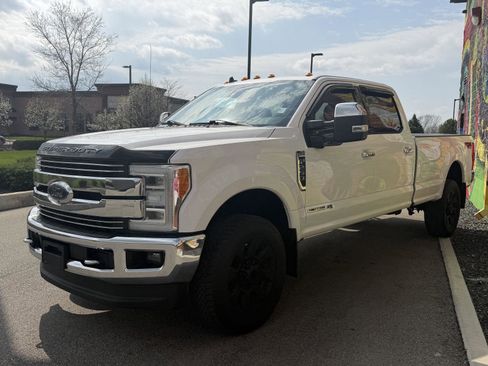 Used 2019 Ford F250 Lariat w/ Lariat Ultimate Package image 7