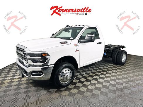 New 2026 RAM 3500 Tradesman w/ Chrome Appearance Group image 3