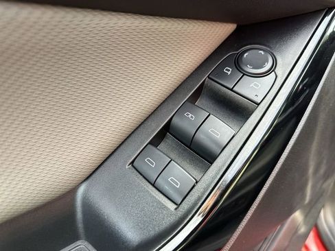 Certified 2025 Chevrolet Equinox LT w/ Convenience Package II image 24