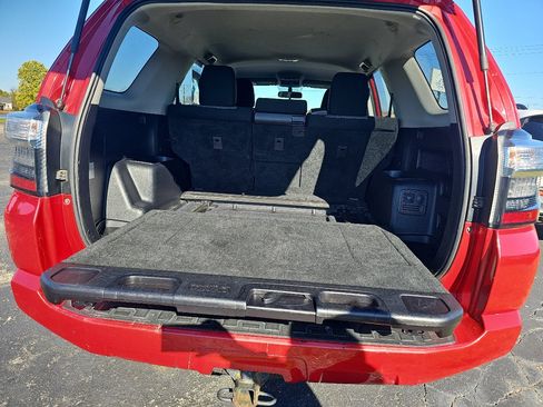Used 2014 Toyota 4Runner SR5 image 23