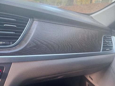 Used 2015 Hyundai Genesis 5.0 image 23