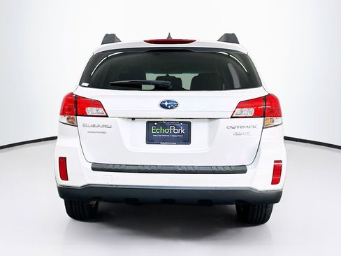 Used 2011 Subaru Outback 2.5i Limited w/ PWR Moonroof Pkg image 10