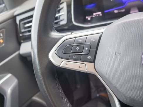 Used 2025 Volkswagen Jetta SE FWD image 23