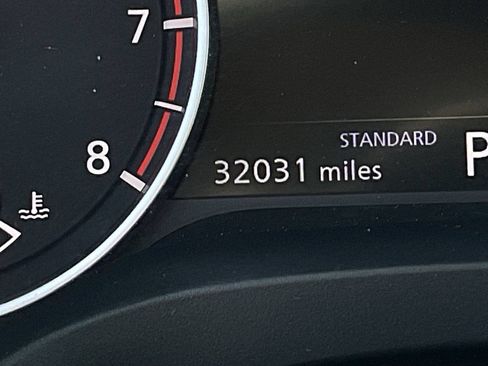 Used 2025 Nissan Rogue SV FWD image 30