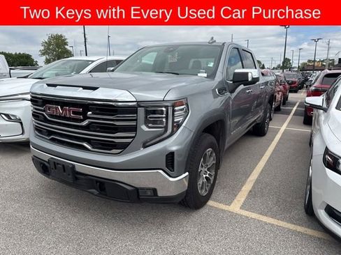 Used 2025 GMC Sierra 1500 SLT AWD/4WD image 2