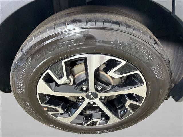 Used 2024 Kia Sportage EX FWD image 18