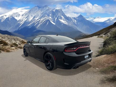 Used 2022 Dodge Charger Scat Pack w/ Plus Group image 3