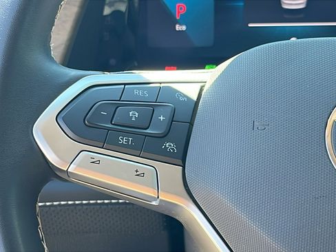 Used 2024 Volkswagen Atlas SE w/ Black Wheel Package image 16