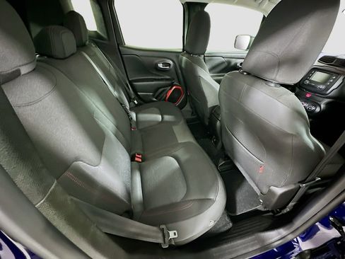 Used 2016 Jeep Renegade Trailhawk image 24