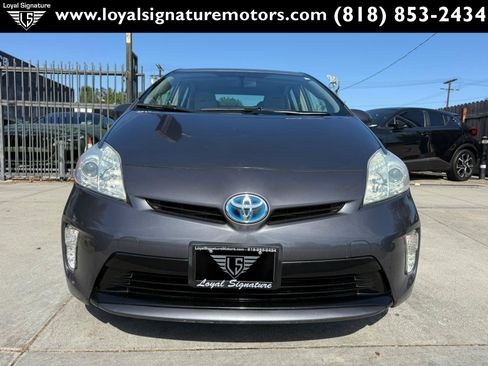 Used 2013 Toyota Prius Three w/ Solar Roof Pkg FWD image 2