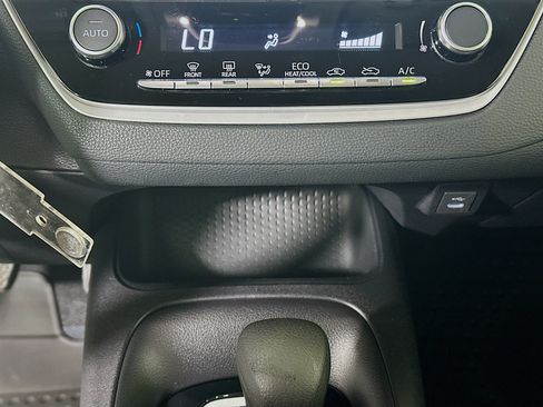 Used 2025 Toyota Corolla LE FWD image 22