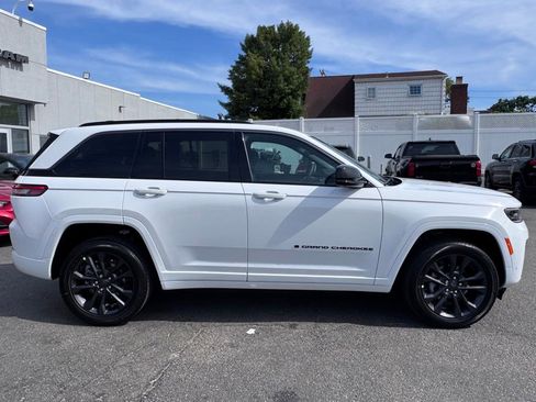 New 2026 Jeep Grand Cherokee Limited AWD/4WD image 8