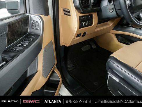 Used 2024 Ford F250 Lariat w/ Chrome Package AWD/4WD image 8