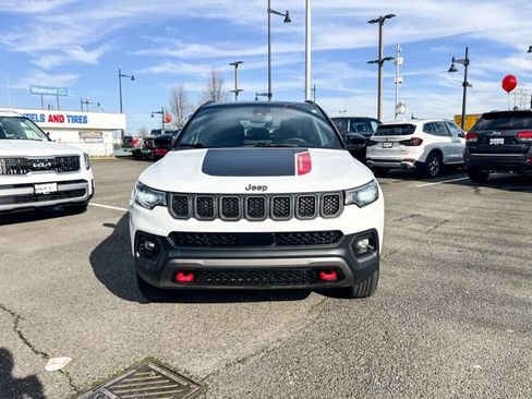 Used 2024 Jeep Compass Trailhawk AWD/4WD image 5