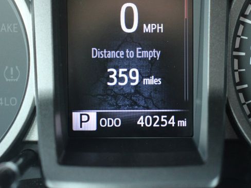 Certified 2023 Toyota Tacoma TRD Sport image 32