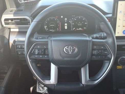 Certified 2025 Toyota 4Runner TRD Off-Road Premium image 12