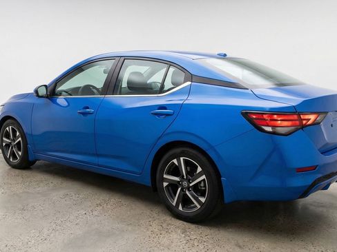 Used 2025 Nissan Sentra SV image 6