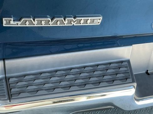 Used 2022 RAM 1500 Laramie AWD/4WD image 6