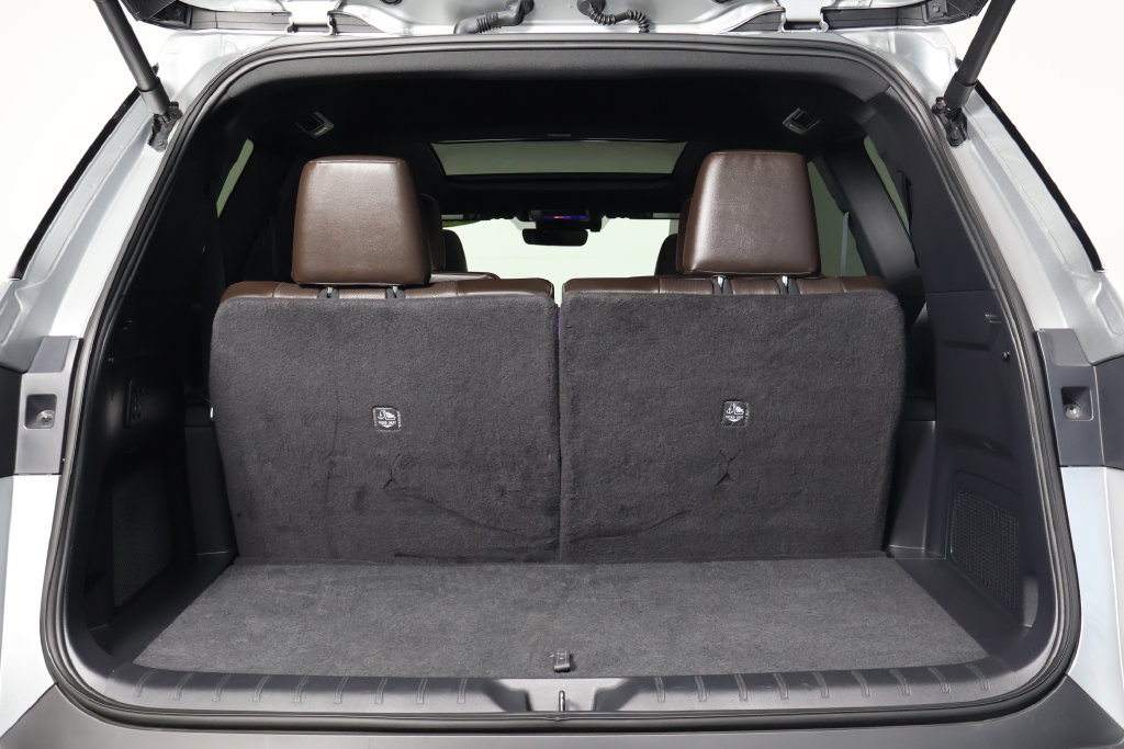 Certified 2024 Lexus TX 350 FWD w/ Captains Chair Package image 15