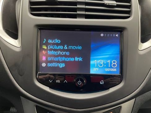 Used 2016 Chevrolet Trax LT w/ LT Convenience Package image 3