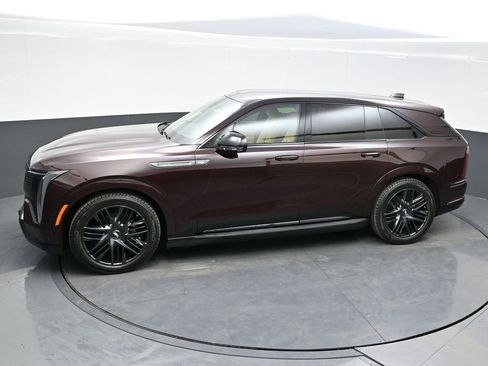 New 2025 Cadillac Escalade IQ Sport 2 w/ LPO, ONYX Package image 28