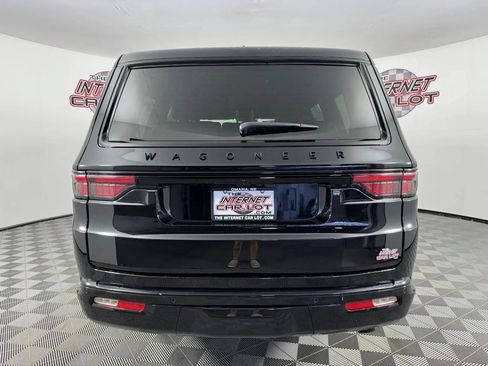 Used 2025 Jeep Wagoneer Series II AWD/4WD image 6