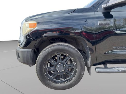 Used 2016 Toyota Tundra SR5 w/ SR5 Upgrade Package AWD/4WD image 9