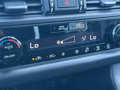 Certified 2024 Nissan Pathfinder S FWD image 24