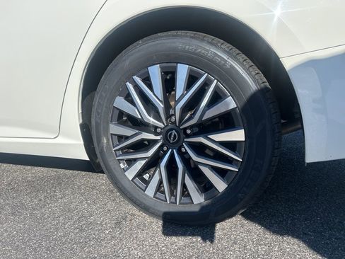 Used 2025 Nissan Altima 2.5 SV image 31