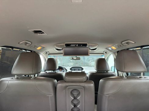 Used 2012 Honda Odyssey Touring Elite image 31