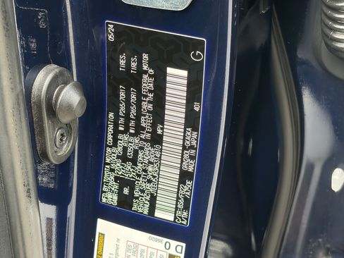 Certified 2024 Toyota 4Runner SR5 RWD image 31