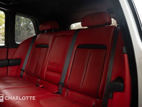 Used 2022 Rolls-Royce Cullinan image 34