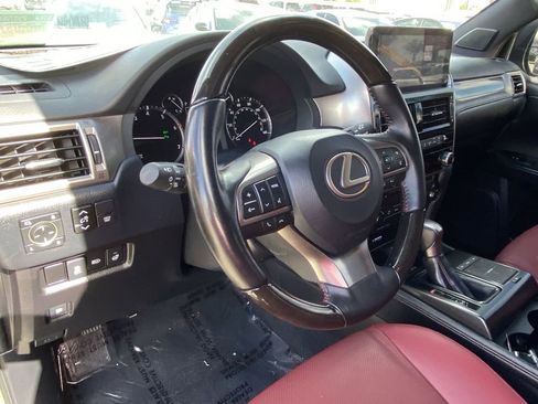 Used 2023 Lexus GX 460 Premium w/ Premium Package image 19