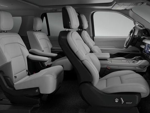 New 2026 Lincoln Navigator L Reserve AWD/4WD image 5