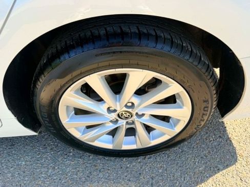Used 2021 Toyota Camry LE FWD image 9