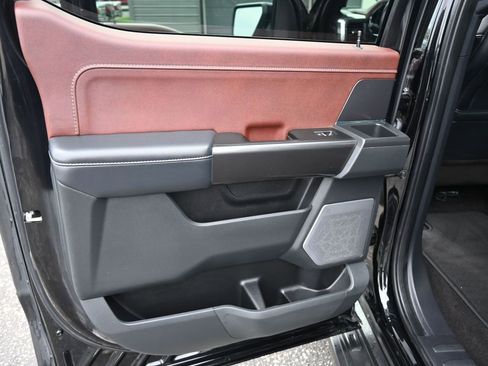 Used 2021 Ford F150 Lariat w/ Equipment Group 502A High image 18