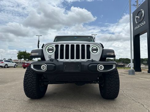 Used 2023 Jeep Gladiator Sport w/ Trailer Tow Package AWD/4WD image 5