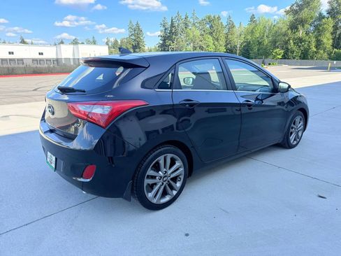 Used 2016 Hyundai Elantra GT w/ Option Group 02 FWD image 5