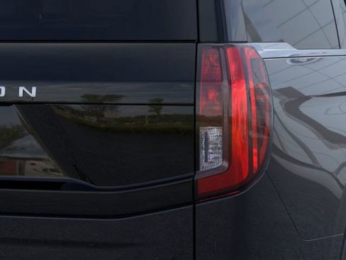 New 2025 Ford Expedition Active image 41