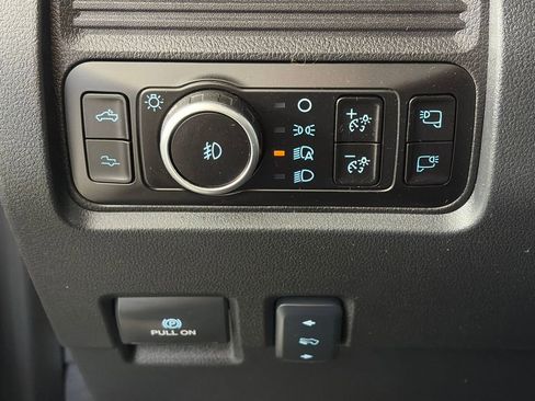 Certified 2025 Ford F450 Platinum w/ FX4 Off-Road Package image 25