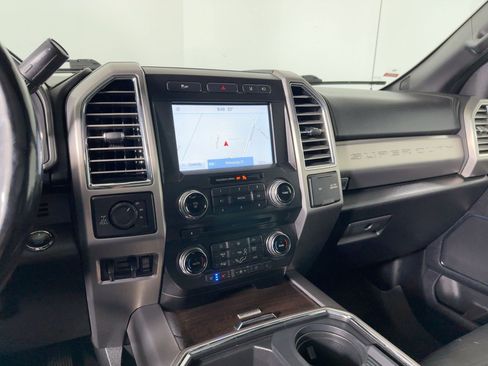 Used 2017 Ford F250 Platinum w/ Platinum Ultimate Package image 25