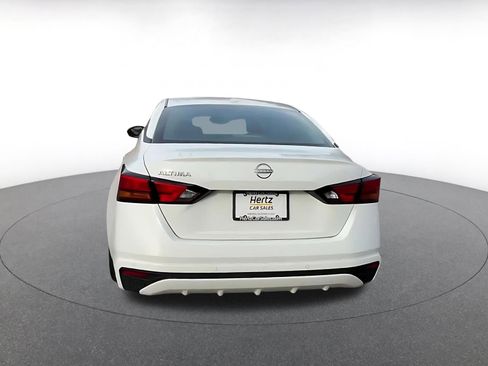Used 2025 Nissan Altima 2.5 SV image 12