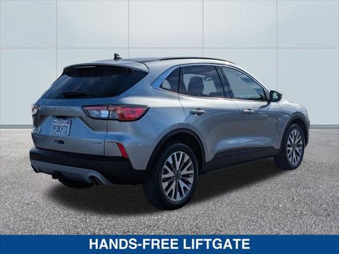 Certified 2022 Ford Escape Titanium w/ Class II Trailer Tow Package image 5