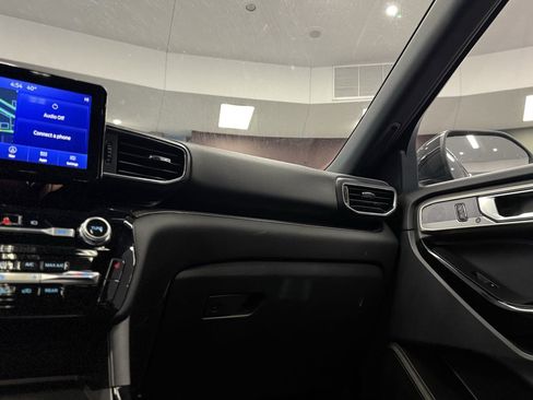 Used 2023 Ford Explorer ST-Line w/ Class IV Trailer Tow Package image 30