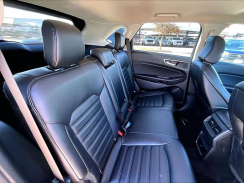 Used 2024 Ford Edge SEL image 18