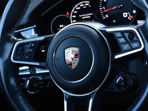 Used 2020 Porsche Panamera 4 image 22